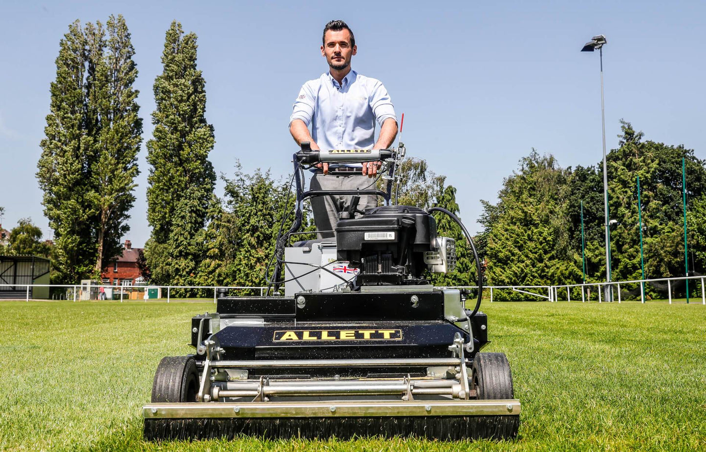 Allett Uplift 86 Vakuum-Stadion-Sichelmäher